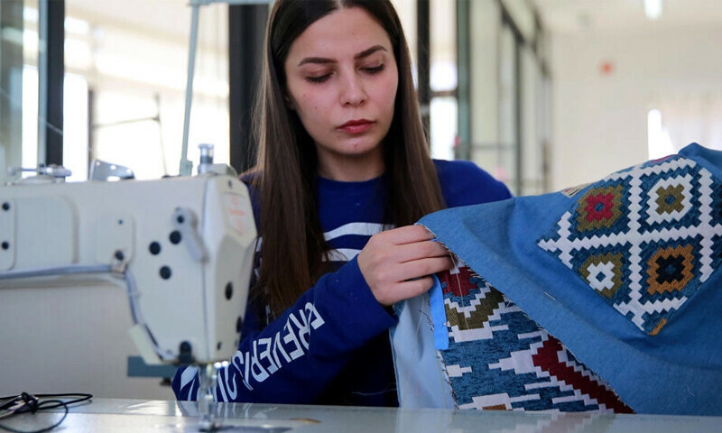 Iraqis in asylum limbo in Jordan fashion their future
