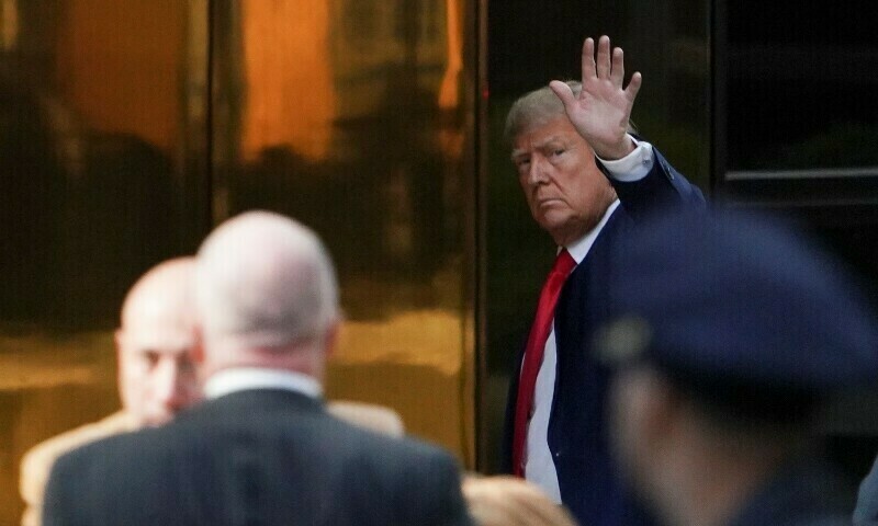 Trump under arrest at New York court ahead of historic arraignment