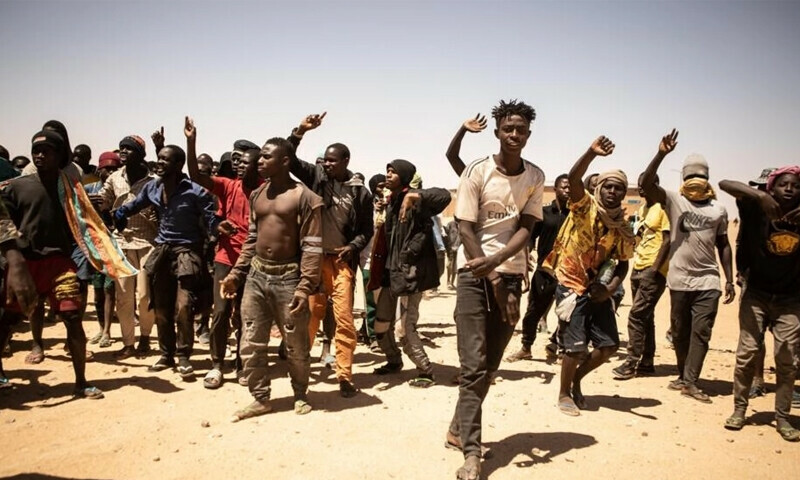Thousands of migrants stranded in north Niger&rsquo;s scorching desert