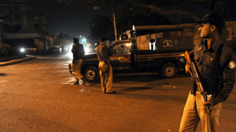 Three suspected robbers killed in Karachi