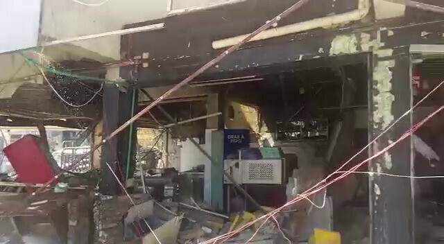 Four injured in explosion at Peshawar restaurant