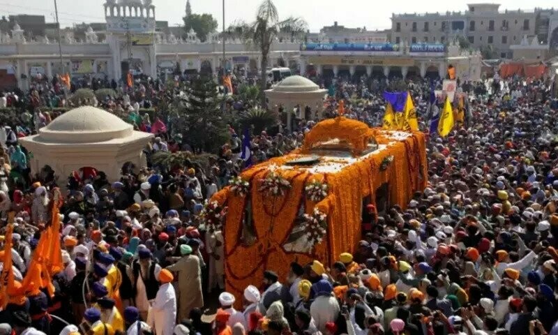 Sikh pilgrims arrive at Gurdwara Nankana Sahib to celebrate Baisakhi