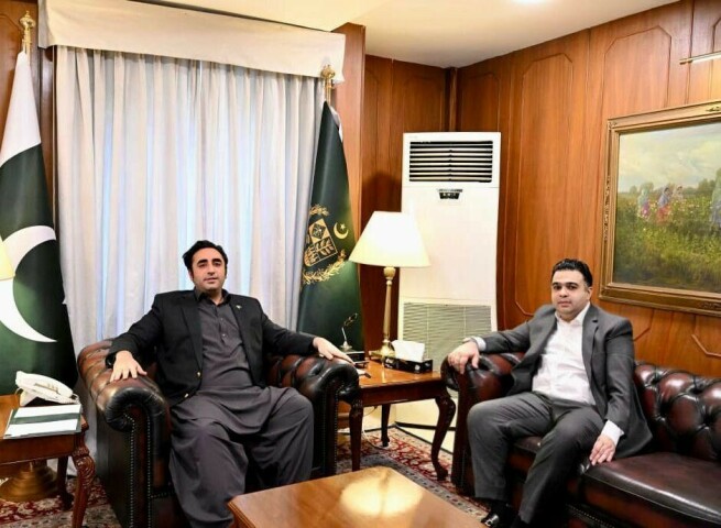 Pakistan continues to pursue big tech social platforms