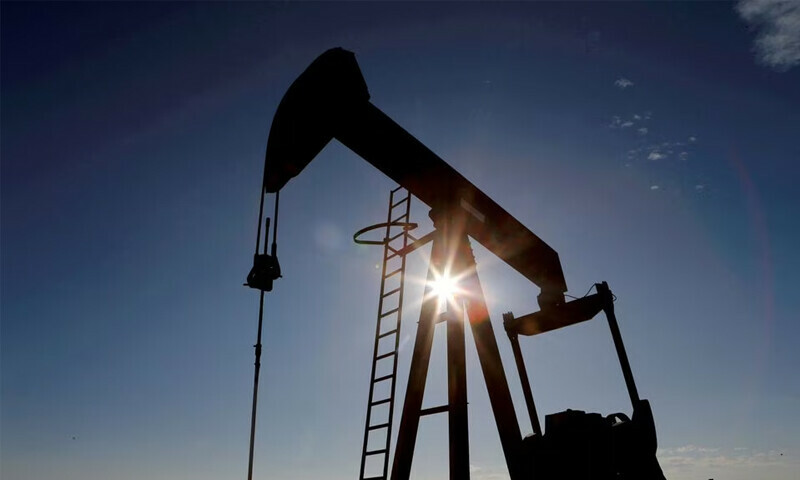 Oil falls as investors cautious about U.S. recession risk
