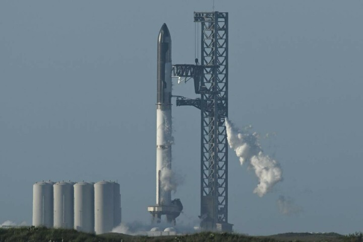 SpaceX postpones test flight of Starship, world&rsquo;s biggest rocket