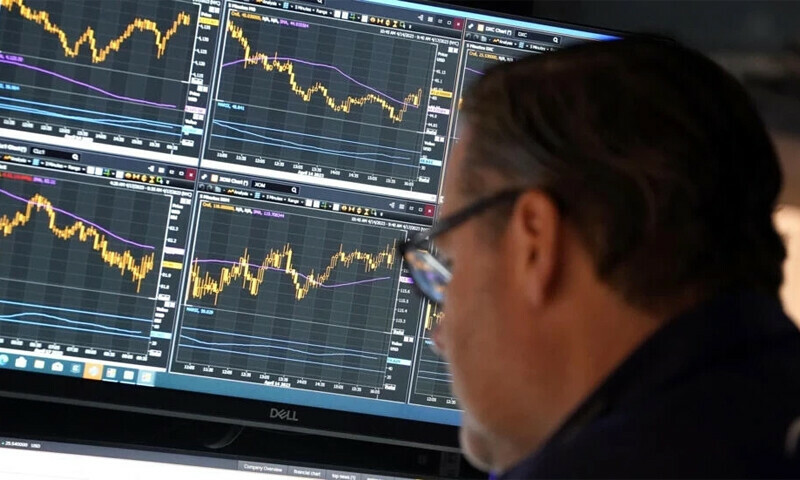 Asian markets swing as inflation, rates worry investors