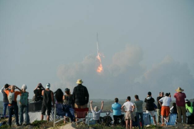 Elon Musk&rsquo;s SpaceX Starship rocket self-destructs mid-air after maiden launch