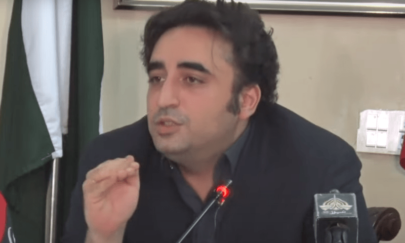 Can&rsquo;t negotiate with gun to our head, says Bilawal