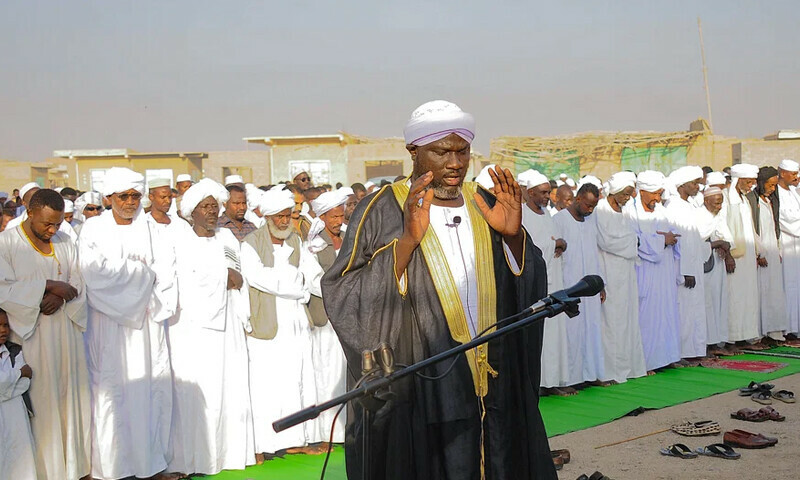 Khartoum sees lull in fighting on first day of Eid