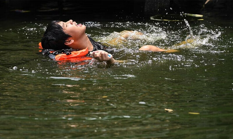 Thai authorities issue extreme heat warnings for dozens of provinces