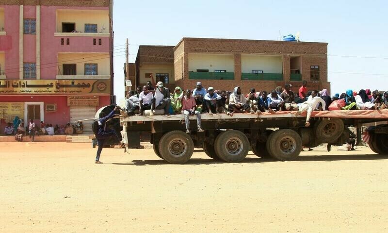 Saudi Arabia announces first civilian evacuations from Sudan