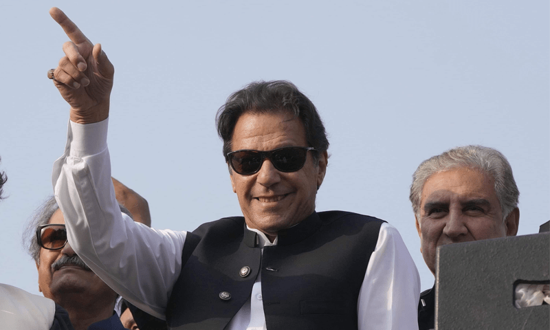 Imran says he&rsquo;ll protest if court order not followed