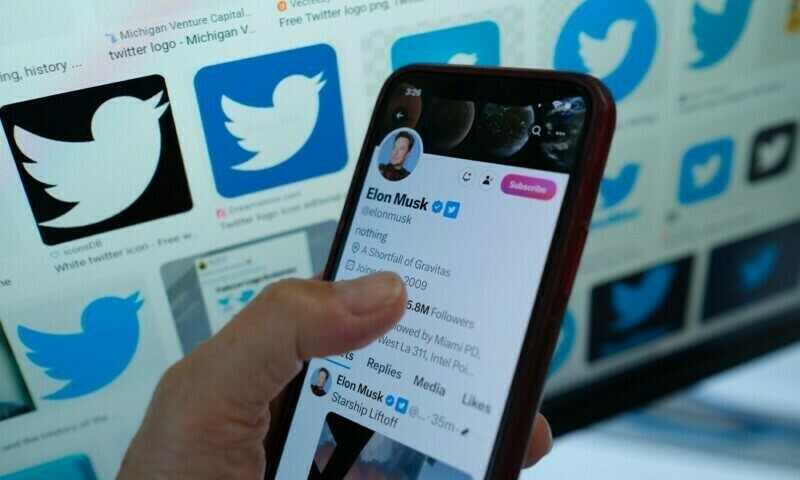 Twitter reinstates blue ticks for select media outlets, celebrities