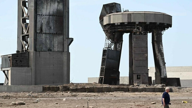 Giant SpaceX rocket leaves crater, serious damage at Texas base