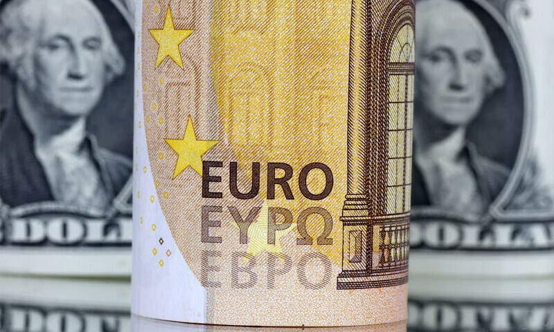 Euro to the fore as hawkish hike looms