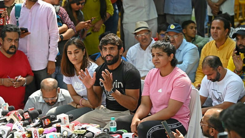 Top Indian wrestlers demand arrest of ex-federation chief