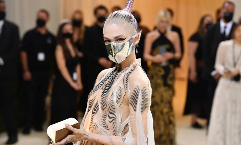 Singer Grimes says AI can use her voice for songs