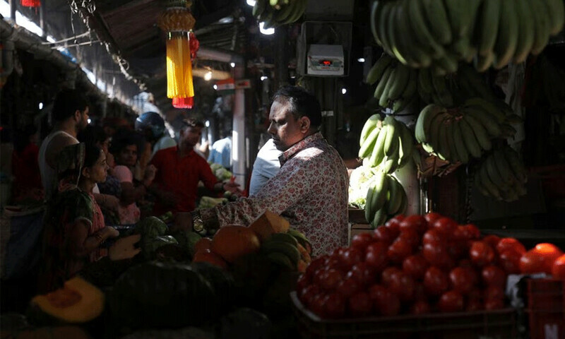 India says risks weigh on FY24 growth forecast, but macros stable