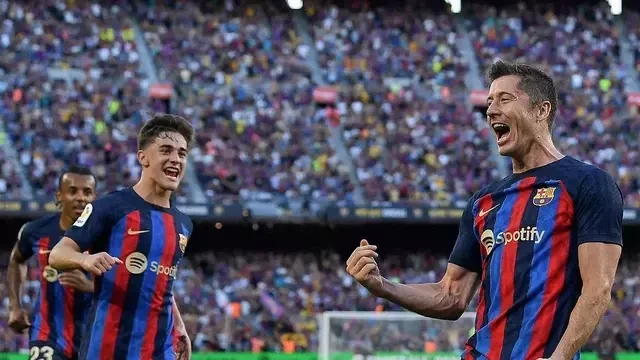 Lewandowski and Barca hoping to find spark against Betis