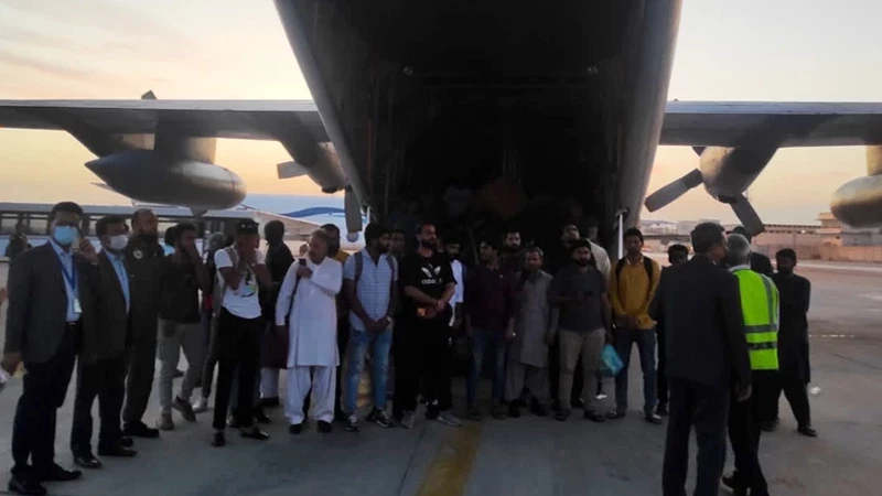 Sudan conflict: Third batch of Pakistanis safely reaches Karachi