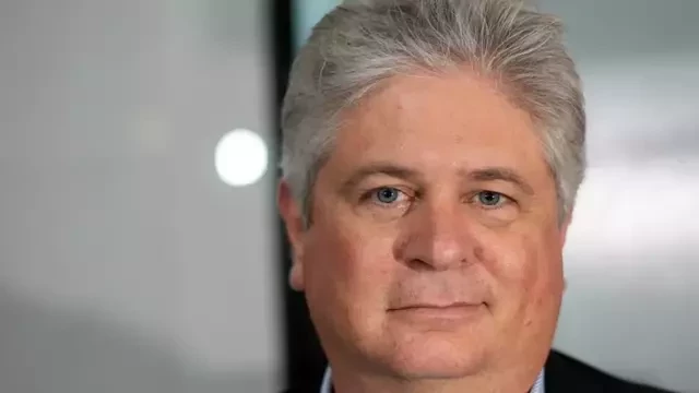 Apple and Amazon &lsquo;committed&rsquo; to big screen, says theaters boss