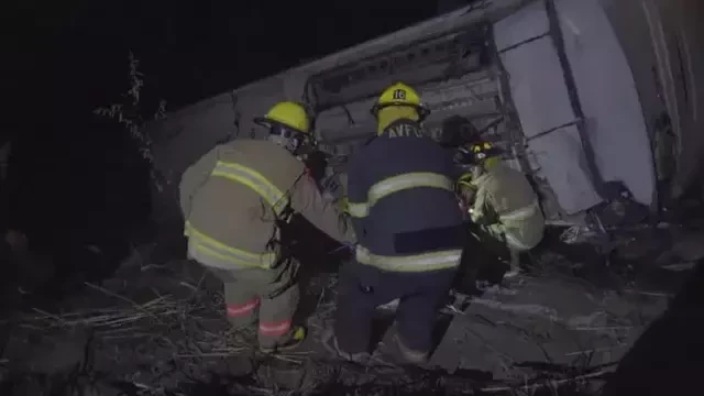 Mexico bus plunges off cliff, at least 18 die