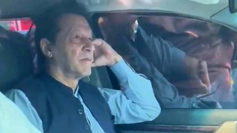 Won&rsquo;t fall for your delay tactics, Imran tells govt