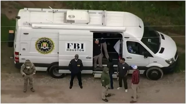 US authorities hunt alleged killer of five Texas neighbors