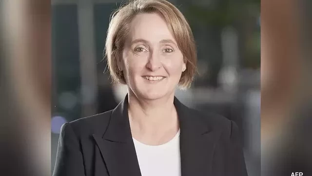 Qantas names Vanessa Hudson as first woman chief executive