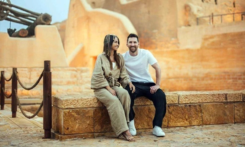 Photos: Messi&rsquo; goes on vacation in Saudi Arabia