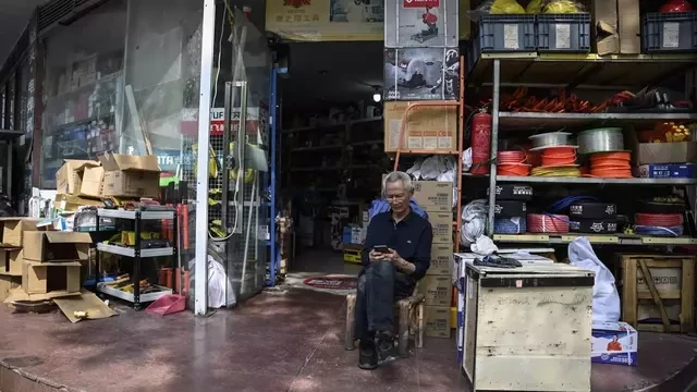 China&rsquo;s elders savour twilight years as the young toil