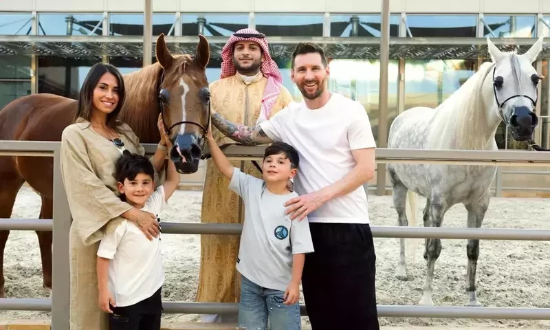 Messi &lsquo;receives offer&rsquo; from Saudi club Al-Hilal
