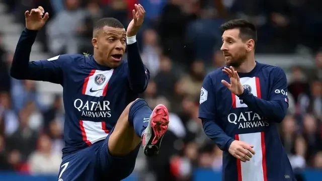 Could troubled PSG throw away French title?