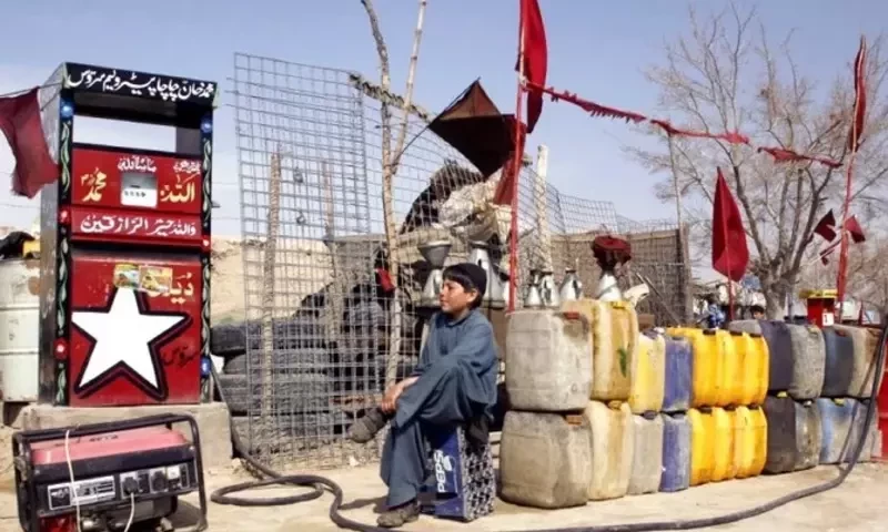 Pakistan &lsquo;leaks Rs10.2b every month&rsquo; due to Iranian diesel smuggling