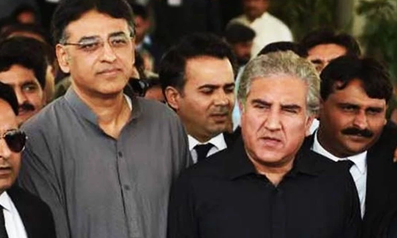 Fawad, Qureshi call on protesters to remain peaceful