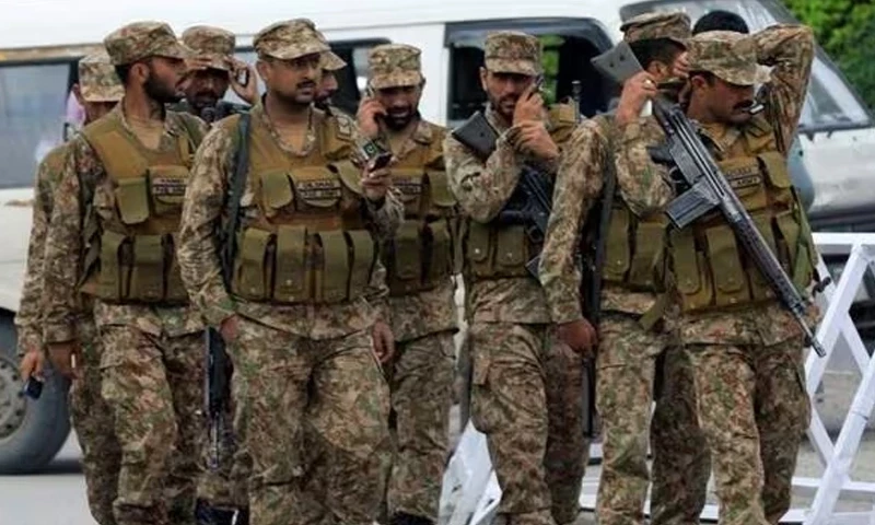 Punjab, KP and Islamabad call in army as PTI-police clashes continue