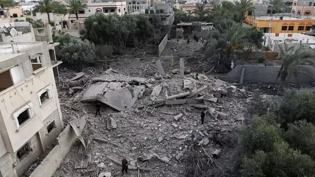 Israel strikes Gaza, Palestinians fire rockets as truce bid lingers