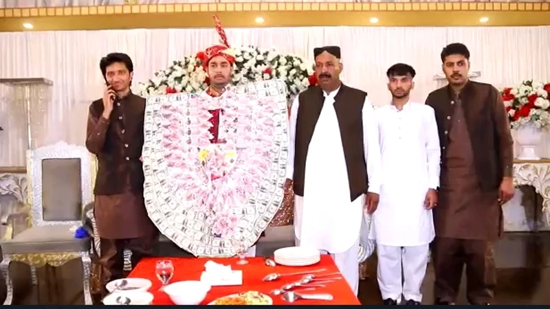 Jhelum&rsquo;s high profile wedding: Groom arrives in helicopter