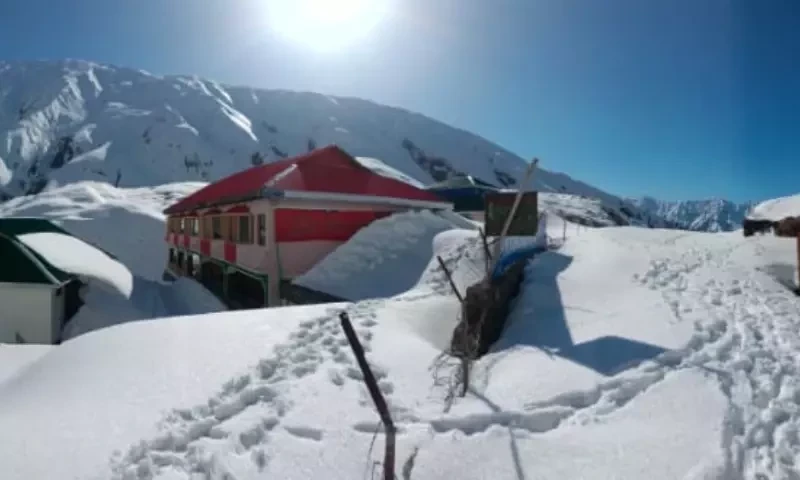 Work begins to open up road leading to Saiful Muluk lake