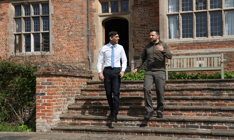 Ukraine&rsquo;s Zelenskiy, in Britain, wins pledge of long range drones