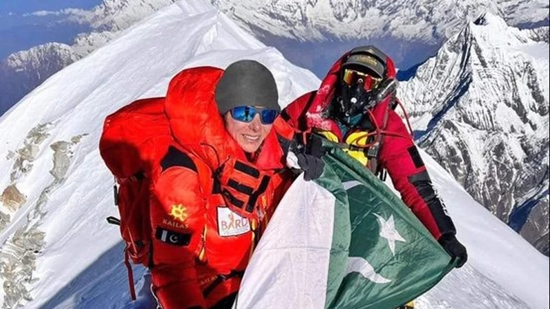 Naila Kiani summits Mount Lhotse in Nepal