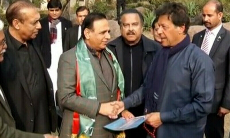 Mohammad Amjad quits PTI