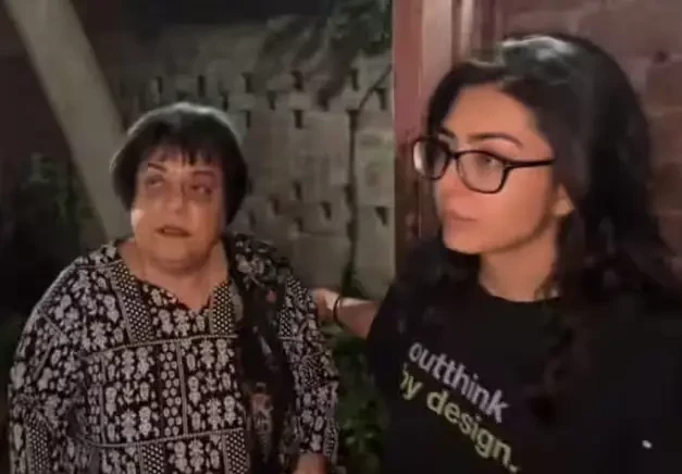 Live updates: Imran addresses supporters, Mazari re-arrested, NA passes pro-army resolution