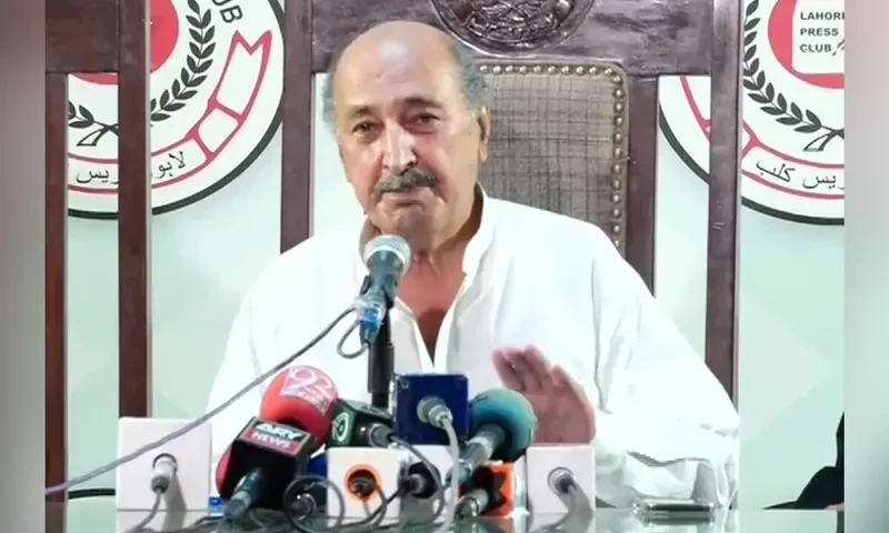 PTI leader Abdul Razzaq Khan Niazi decides to part ways with party