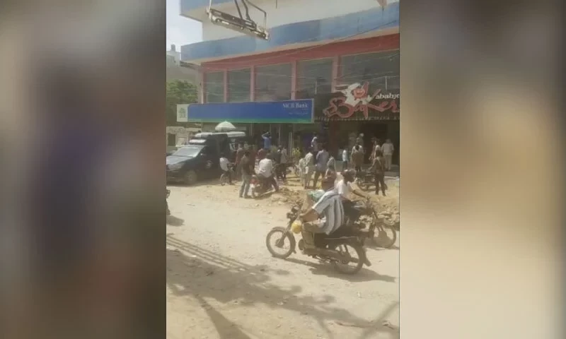 Foreign national arrested in Karachi trying to hypnotize bank staff