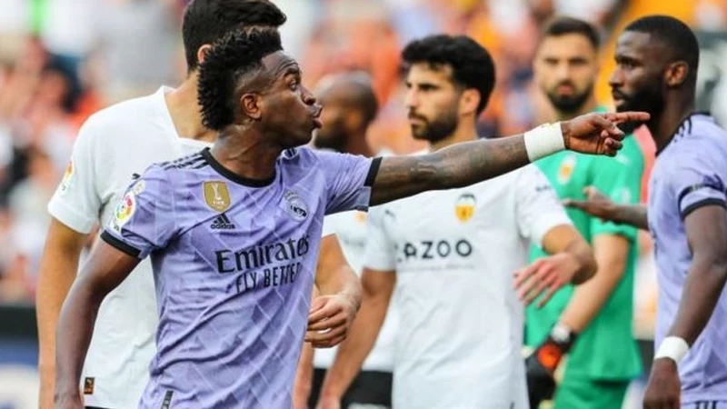Valencia to appeal against sanction following racist abuse of Vini Jr