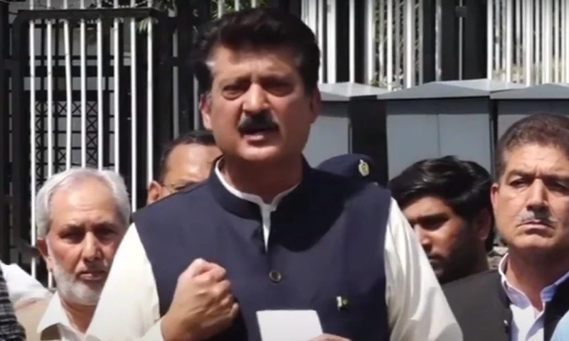 Shahzad Waseem still part of PTI amid rumours of quitting party