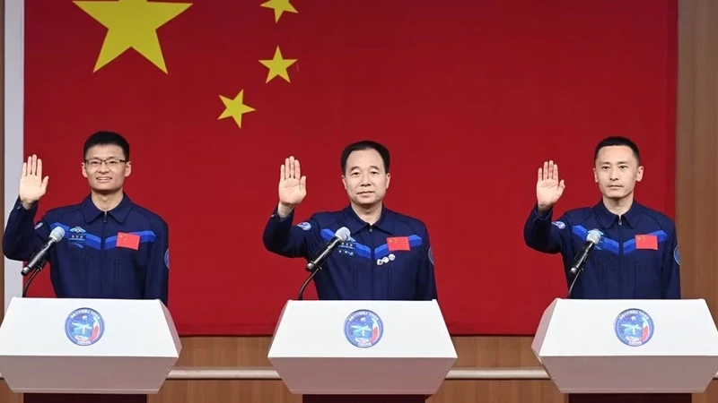 China announces next manned space mission for Tuesday