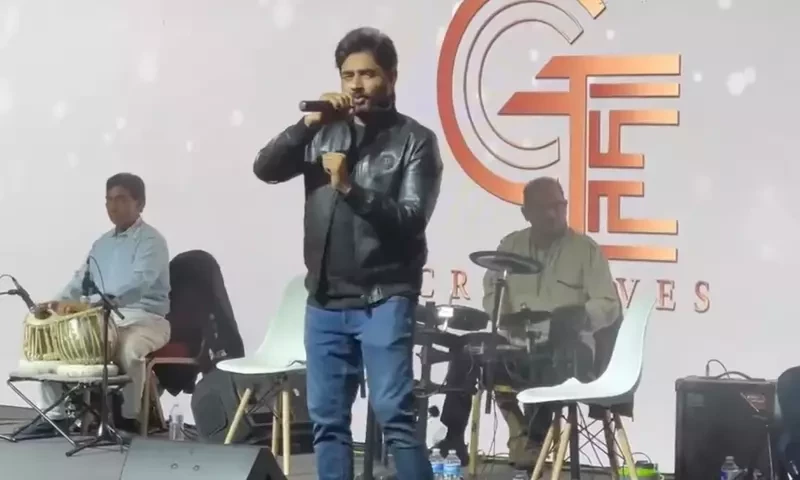 Abrarul Haq draws flak for London singing performance after quitting PTI