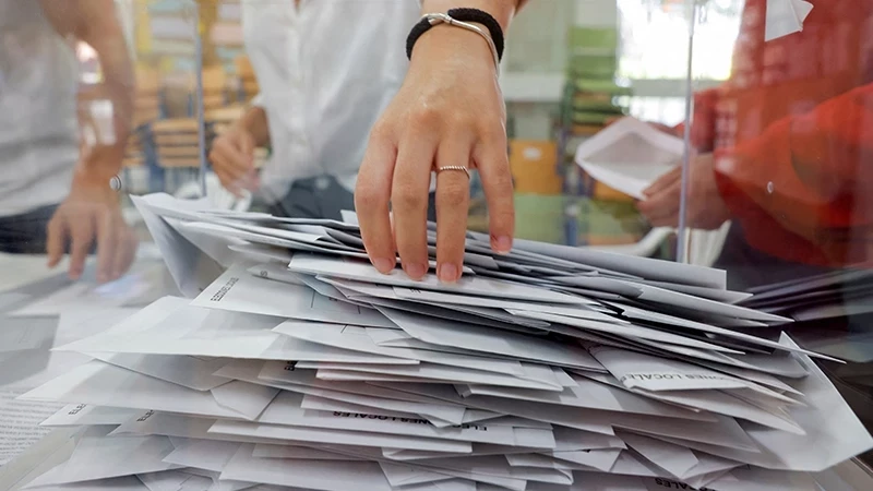 Spain announces snap vote after government suffers heavy losses in local elections